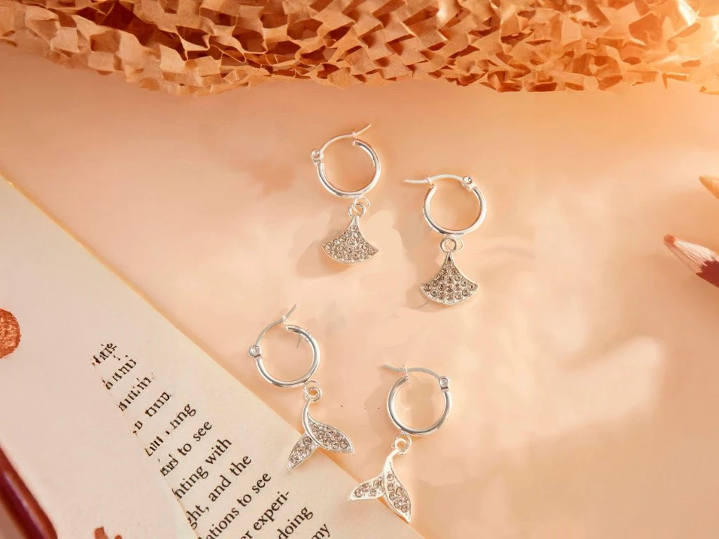 ARO ARGOLLA ACERO BLANCO CON DIJE STRASS
