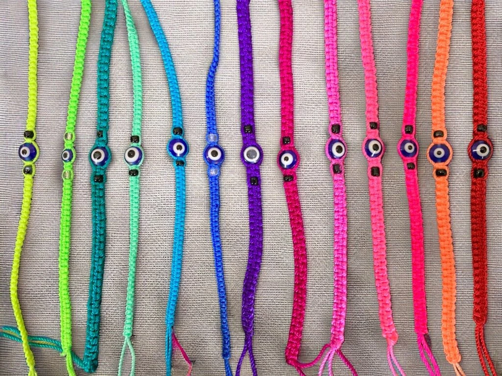 PULSERA TRENZADA CON OJITO TURCO
