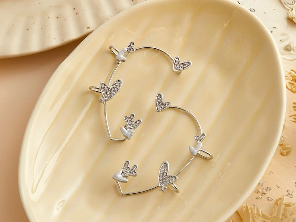 ARO ADORNO DE OREJA STRASS CORAZON X 1 UNIDAD