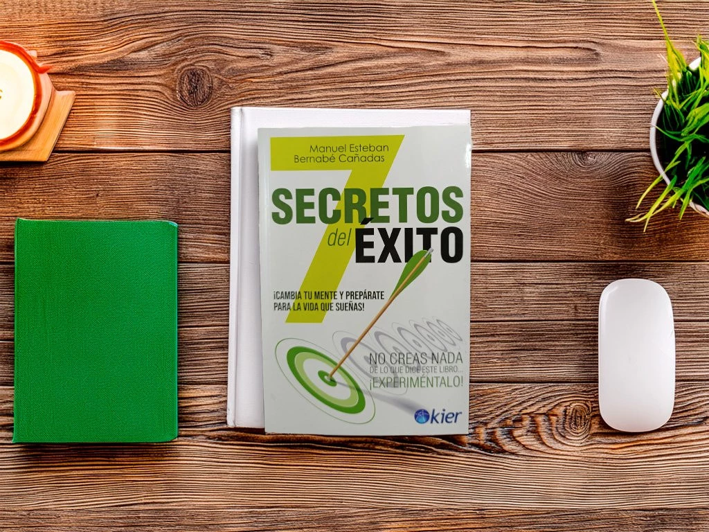 LIBRO 7 SECRETOS DEL EXITO - MANUEL BERNABE (C)
